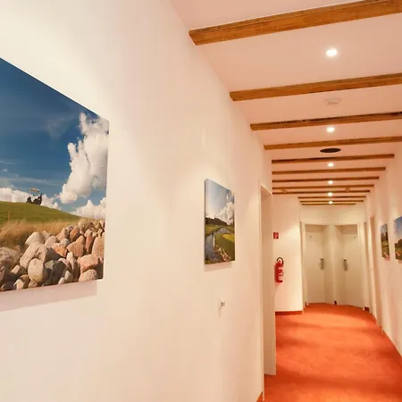 酒店 Golfpark Strelasund 3*