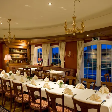 Golfpark Strelasund 酒店