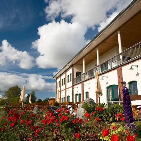 Golfpark Strelasund 酒店 Süderholz