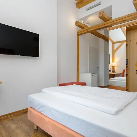 酒店 Golfpark Strelasund 3*