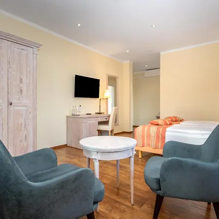 Golfpark Strelasund 酒店