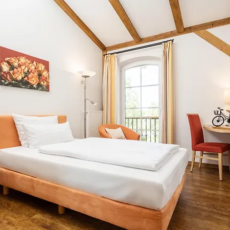 Golfpark Strelasund 酒店 Süderholz