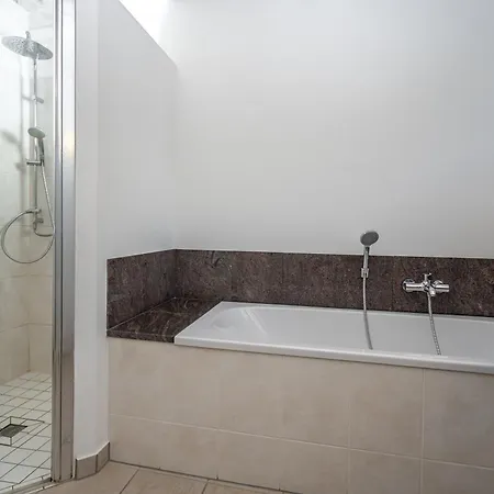 酒店 Golfpark Strelasund Süderholz