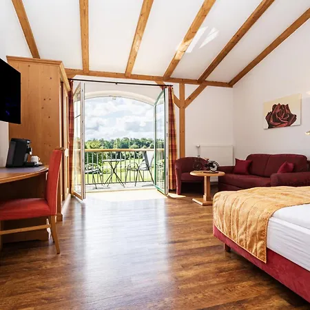 Golfpark Strelasund 酒店