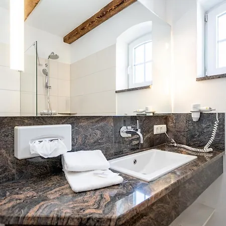 酒店 Golfpark Strelasund 3*