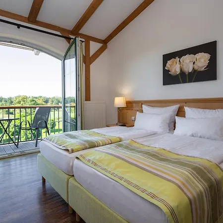 Hotel Golfpark Strelasund 3*