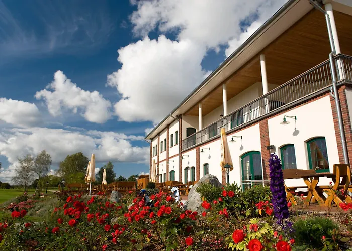 Golfpark Strelasund Отель Suederholz